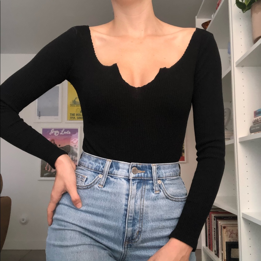 Black ribbed bodysuit long sleeve size small from Salty Los Angeles - Picture 1 of 4